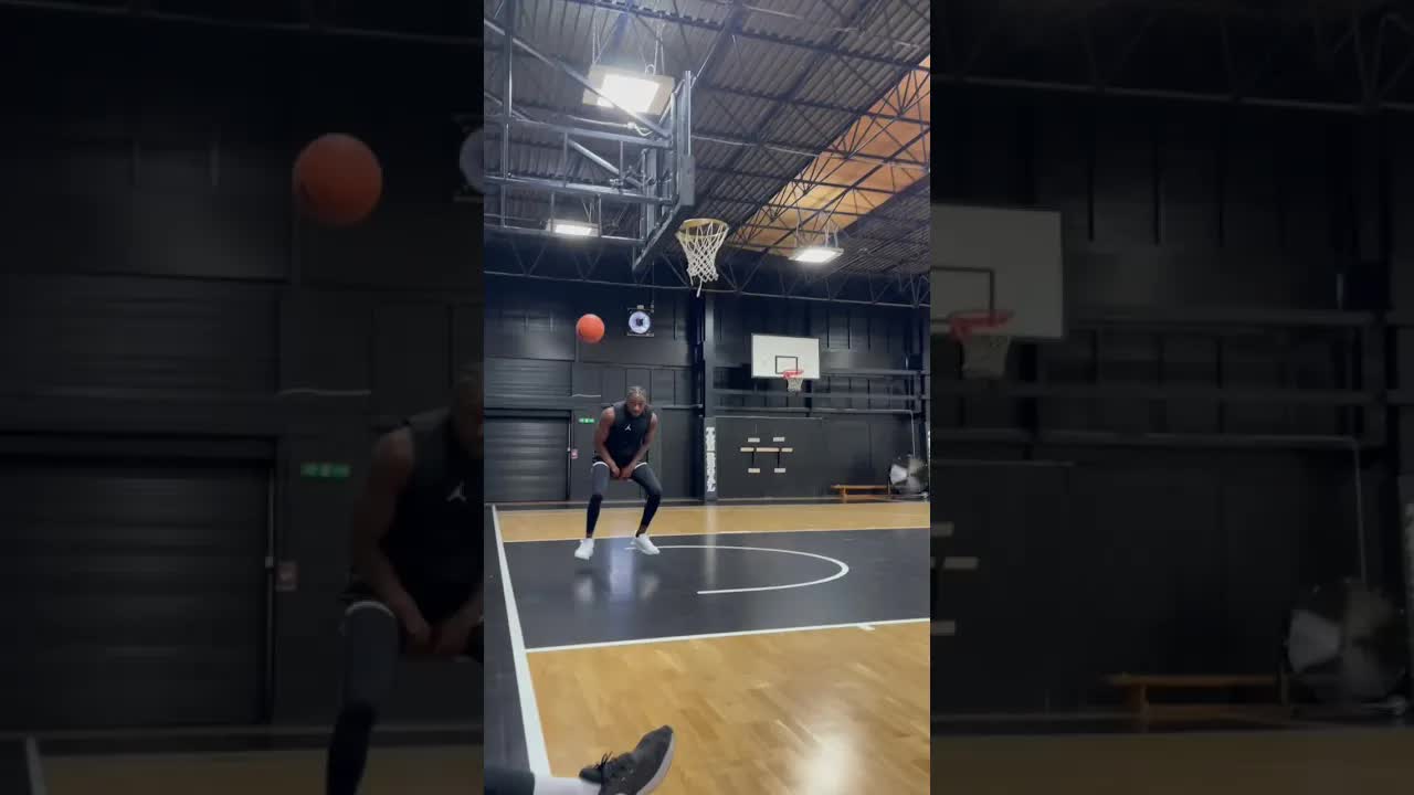 What a dunk!🏀⛹️‍♂️