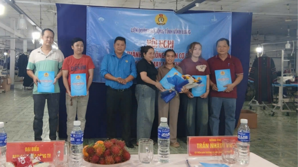 Thành lập Công đoàn cơ sở công ty may mặc với 65 đoàn viên ở Vĩnh Long