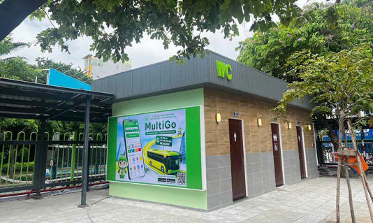 Trước ngày miễn phí vé xe buýt, TPHCM chỉnh trang nhà chờ, nhà vệ sinh công cộng