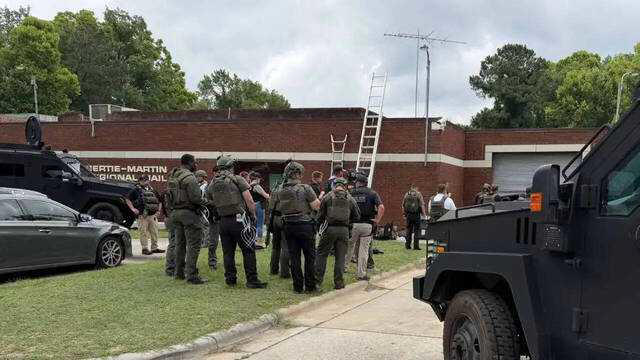 Hostage situation unfolds at North Carolina jail as inmates take control
