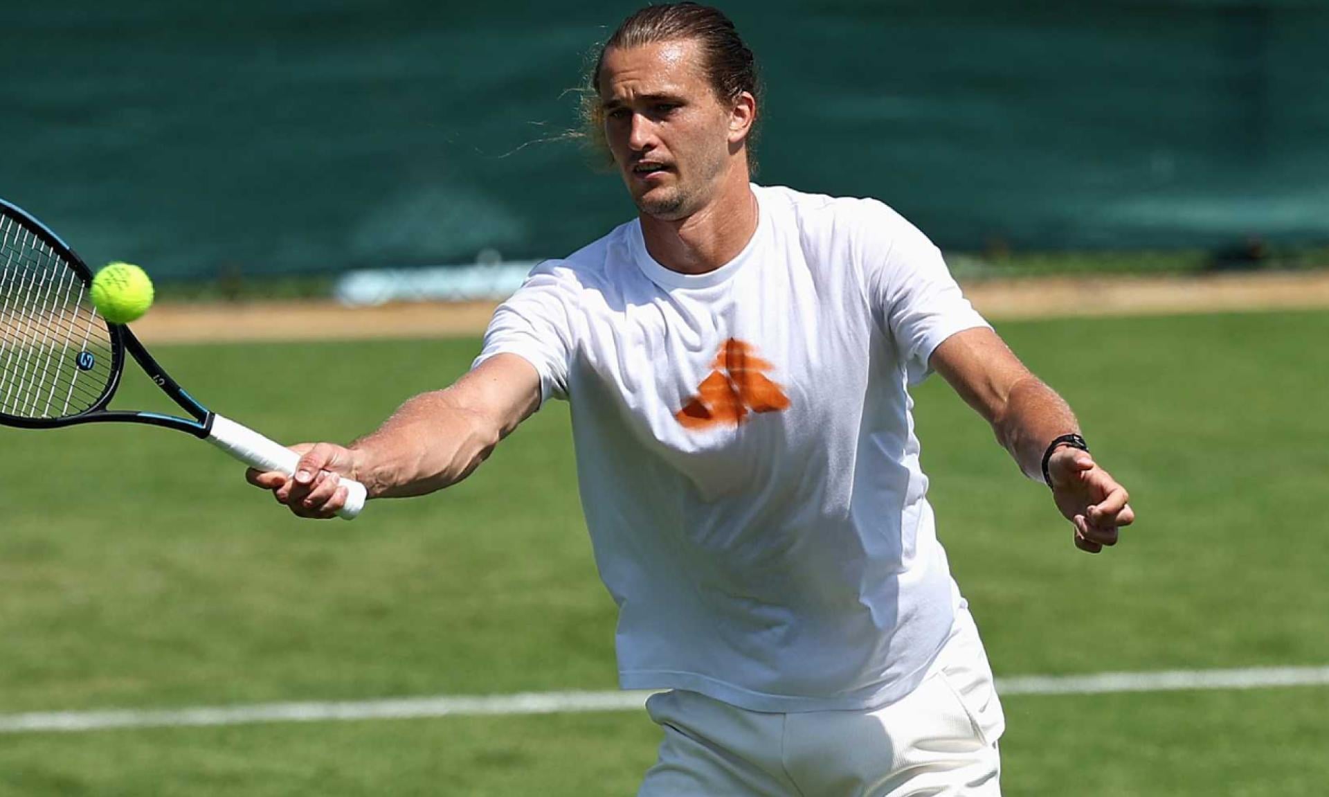 Alexander Zverev explains issue with his insulin monitor
