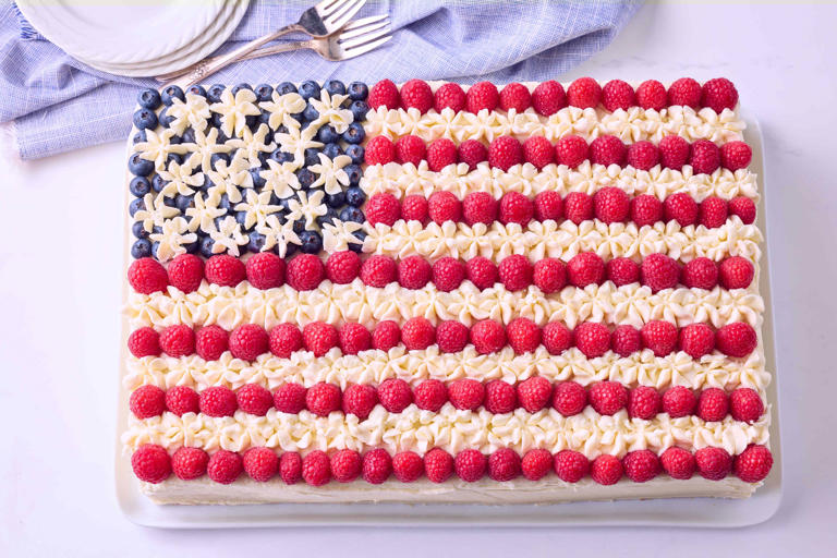 Martha's giant flag cake served 250 guests—here's how to make it yourself