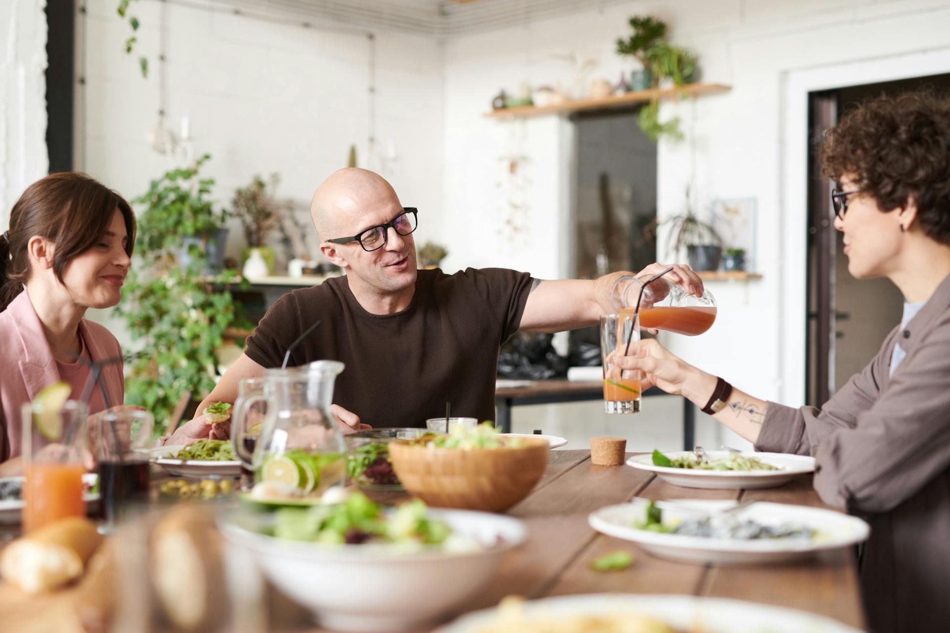 Family meals: A complete guide to understanding mealtime rituals and ...