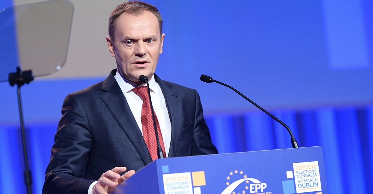Polish leader warns Putin plots to blast UK military bases: 