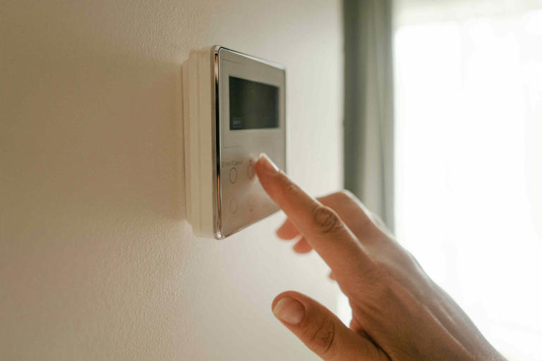 8 AC mistakes that can make your home hotter—and how to avoid them