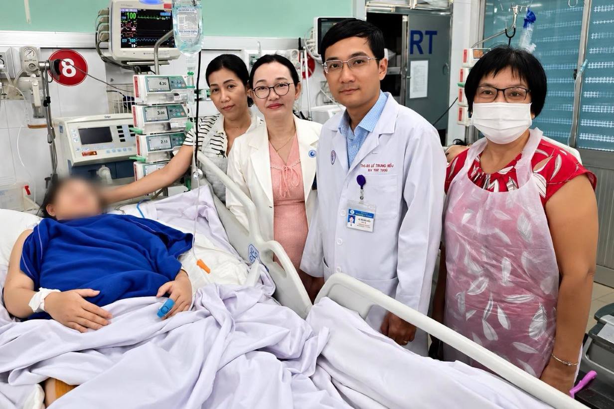 Cứu sản phụ bị thuyên tắc phổi tối cấp sau mổ lấy thai