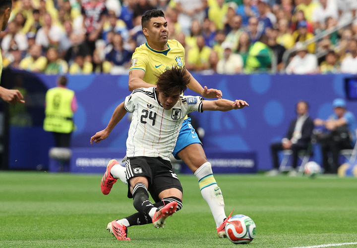 Khoảnh khắc cầu thủ Nhật Bản sút xa ghi bàn khiến cả đội Brazil sững sờ