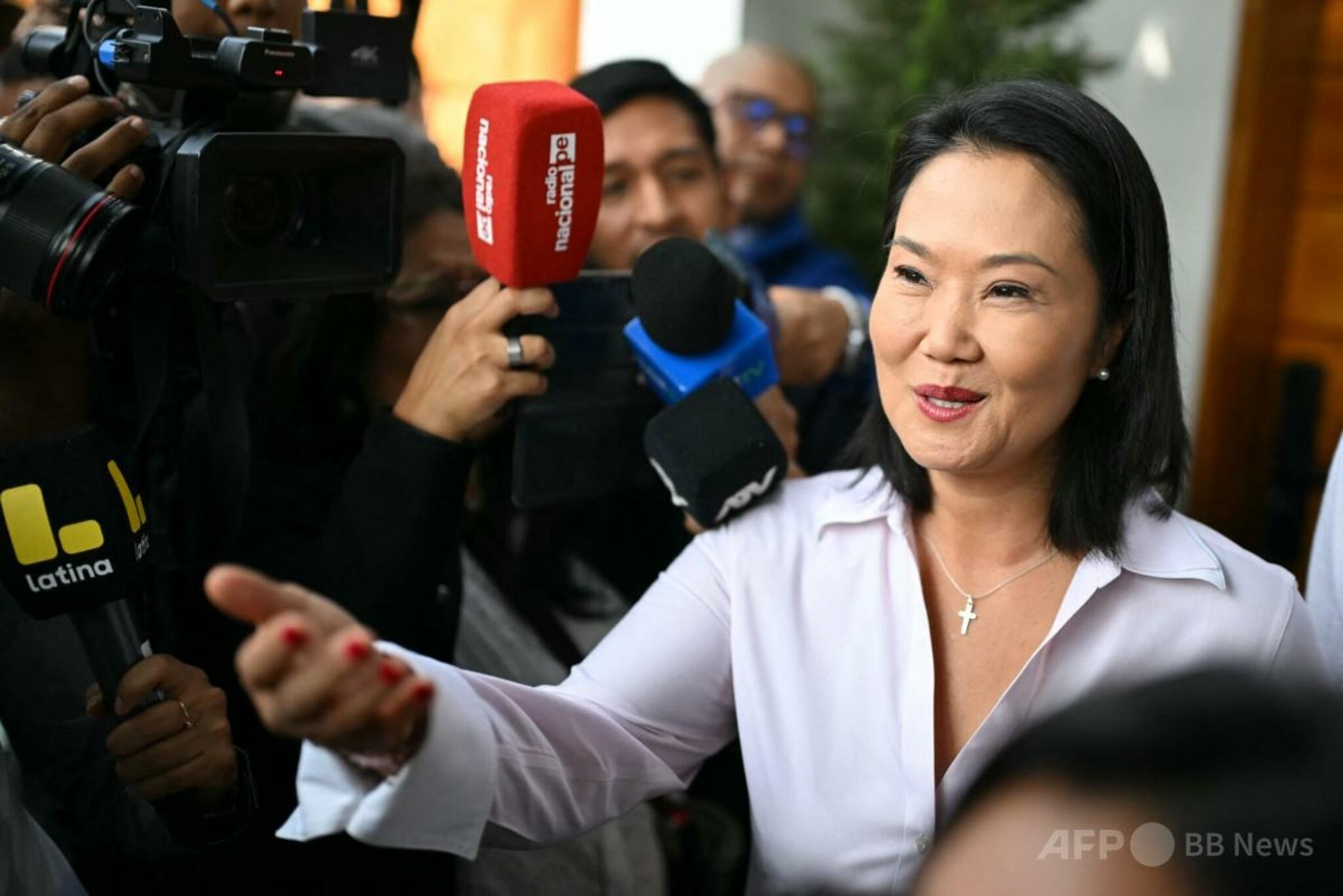 フジモリ氏、当選確実 ペルーに「秩序と希望」を取り戻すと宣言