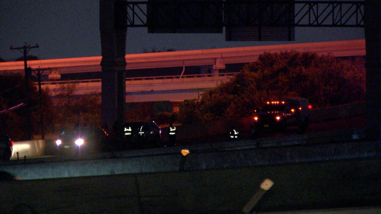 Motorcyclist dies in crash on highway ramp on Northwest Side, San ...