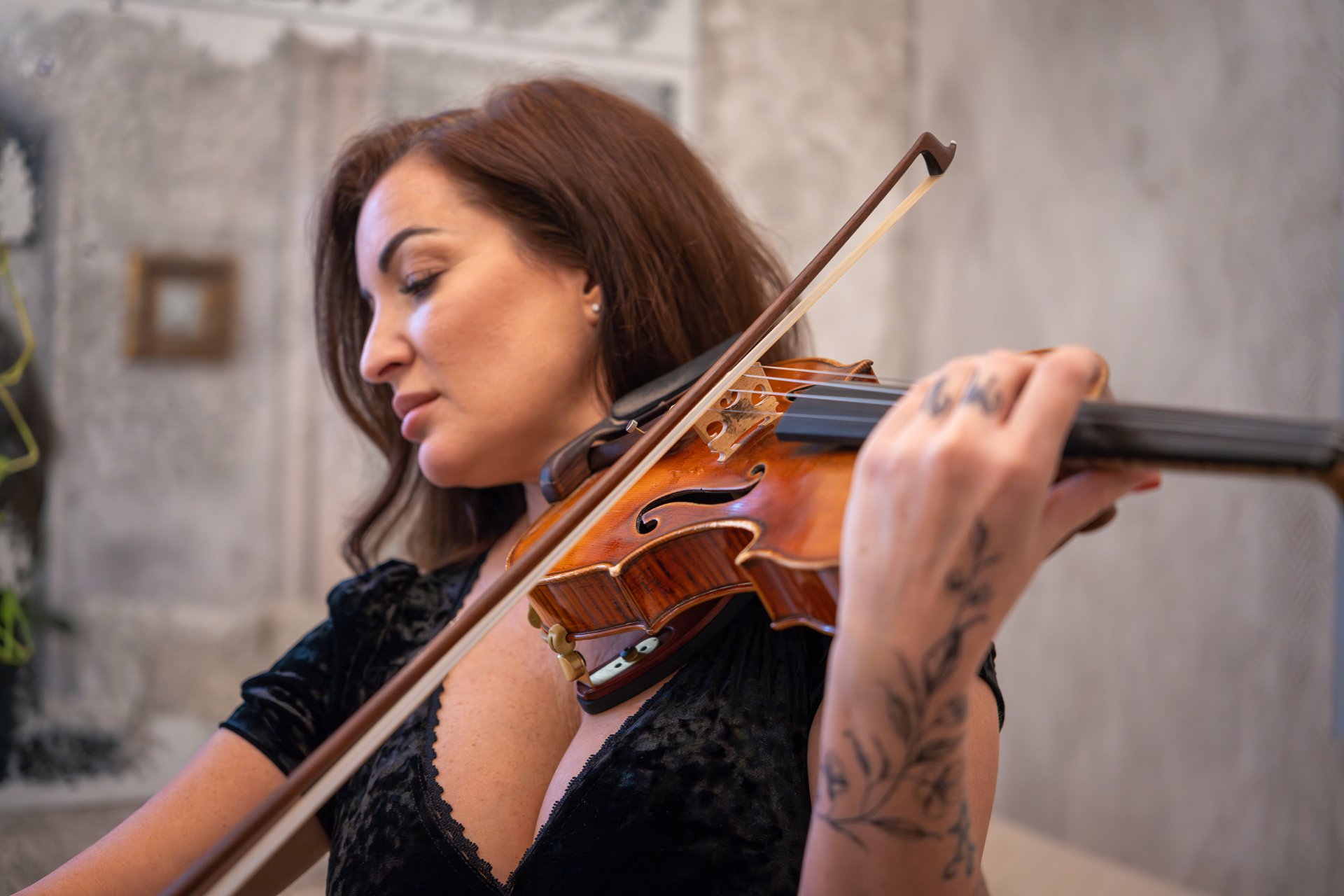 Which instruments make up a symphony orchestra?