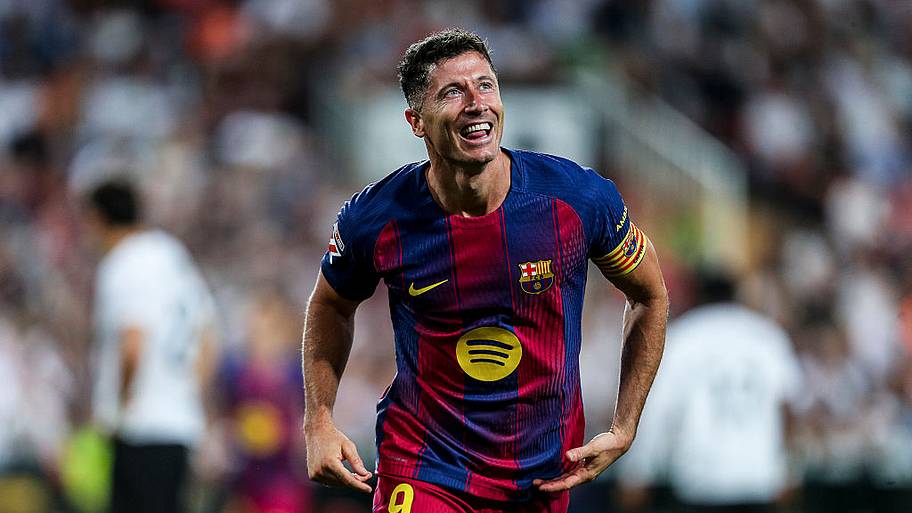 robert-lewandowski-becomes-latest-soccer-legend-in-mls-official