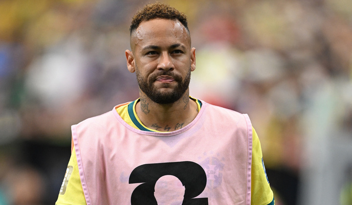 Vì sao Neymar ngồi dự bị dù Brazil bị Nhật Bản dẫn trước?