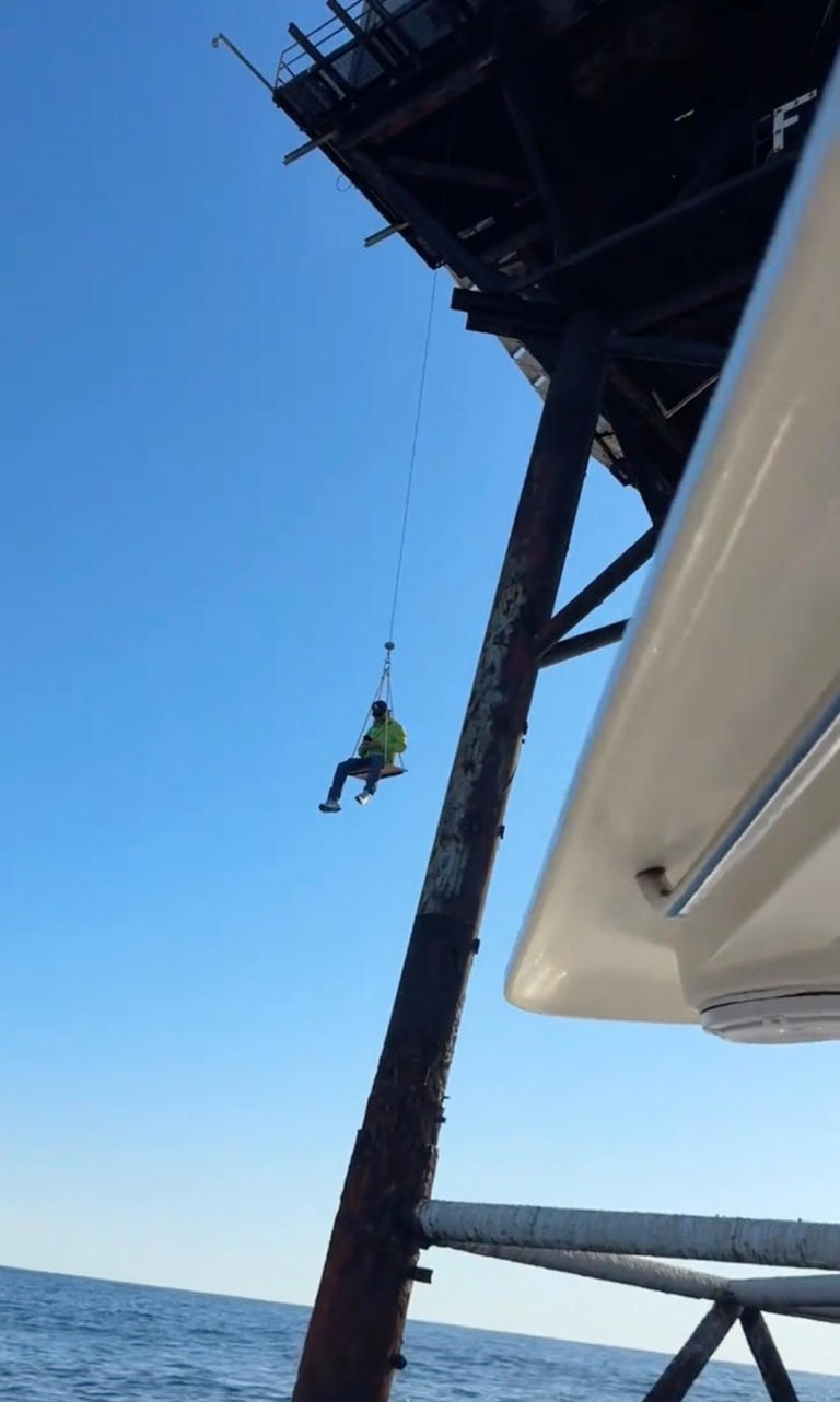 Unhinged tourists pay thousands to stay at 'most dangerous' hotel in ...