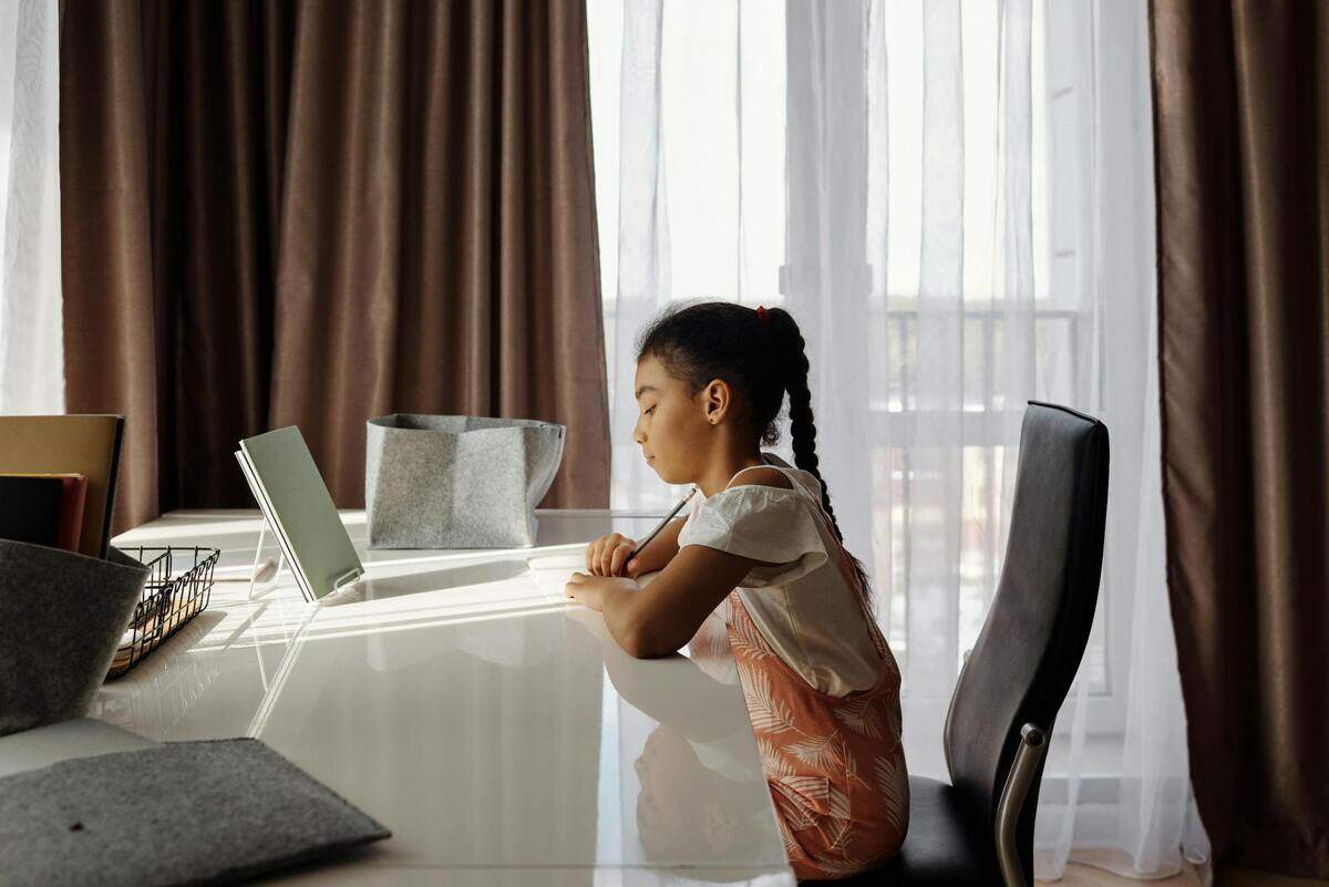 At what age can you leave a child home alone? What Texas law says