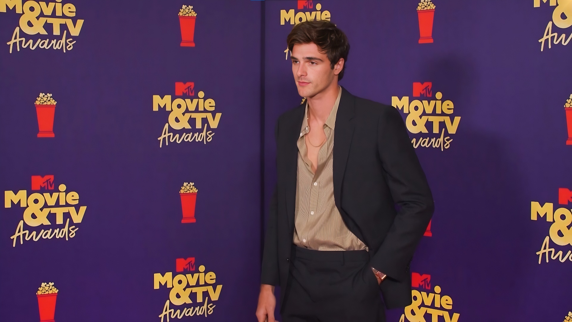 Jacob Elordi reveals shower accident sent him to hospital during ...