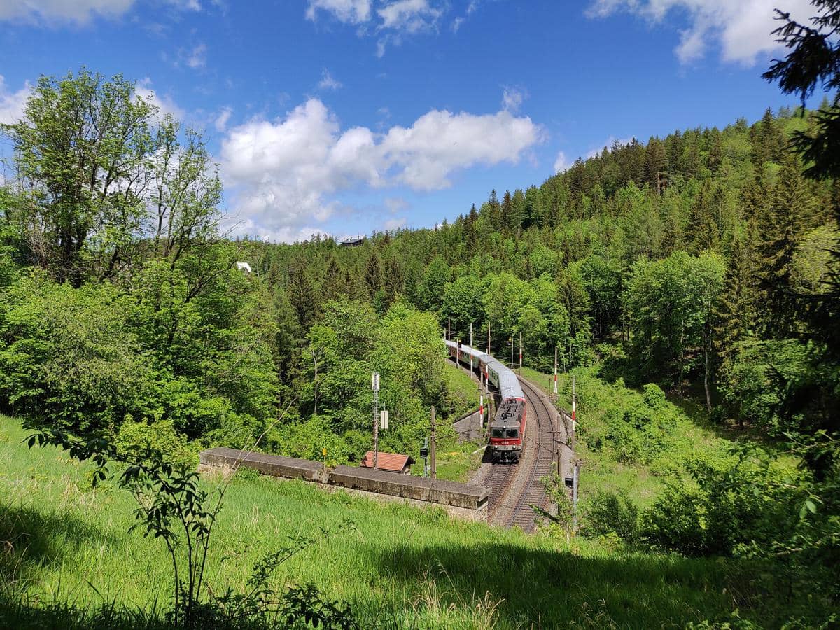 5 Fakta Menarik Jalur Kereta Semmering, Pionir Pegunungan Dunia 2