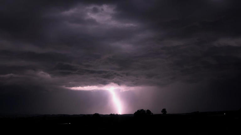 Gewitter in Deutschland: Deutscher Wetterdienst warnt vor Unwettern mit ...