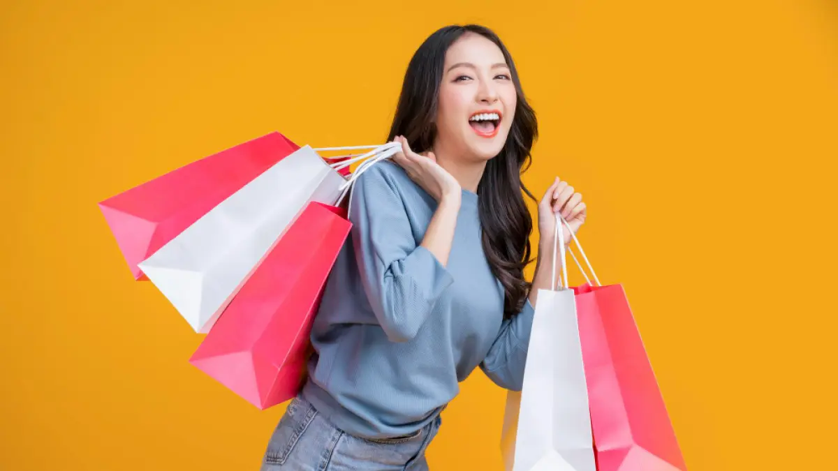 10 Spending Habits Gen Z Maintains While Boomers Avoid Them