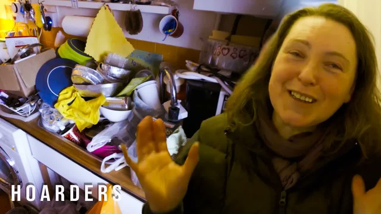 She didn't wash for 4 years - her lifestyle shocked the entire cleanup team