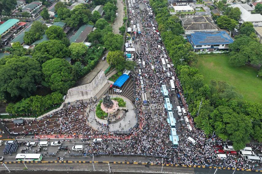 EDSA traffic stalls as groups gather for protest