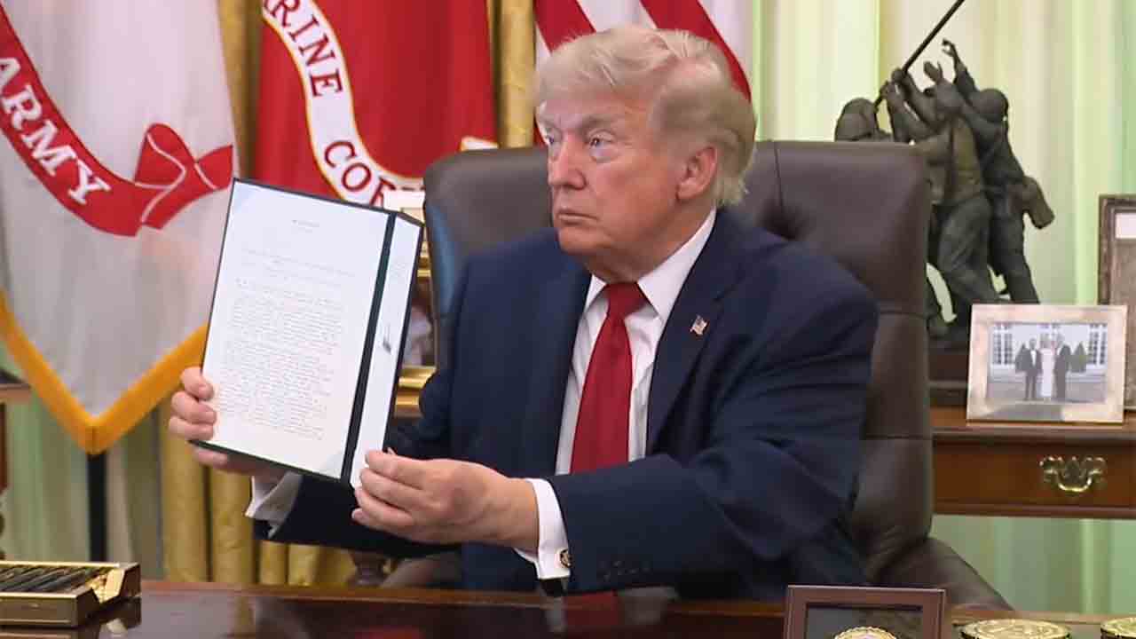 Trump signs measure guaranteeing Americans the right to repair their ...