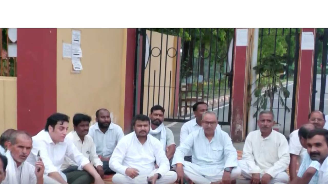 UP Congress chief Ajay Rai detained in Ayodhya, party workers protest