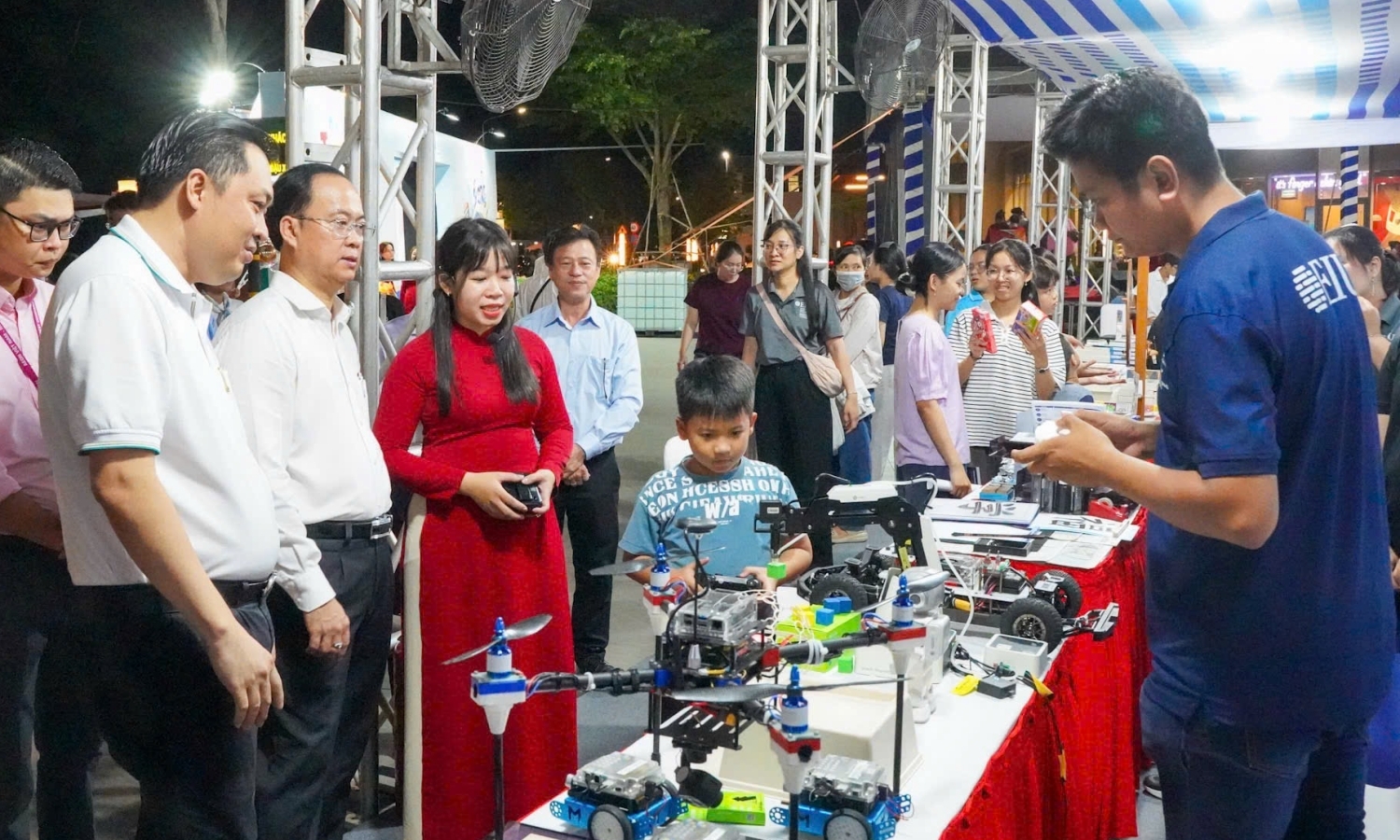 Hội sách thiếu nhi TP HCM đến với khu dân cư