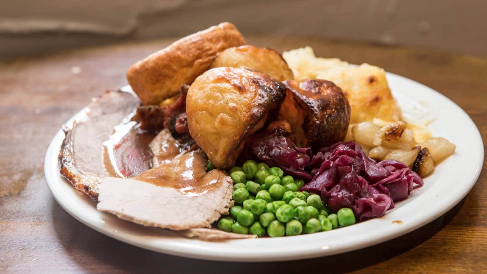 10 things Brits used to do after dinner that have almost completely ...