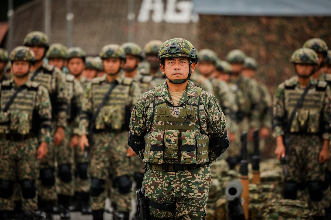 Malaysia huy động cựu quân nhân đối phó bạo lực học đường