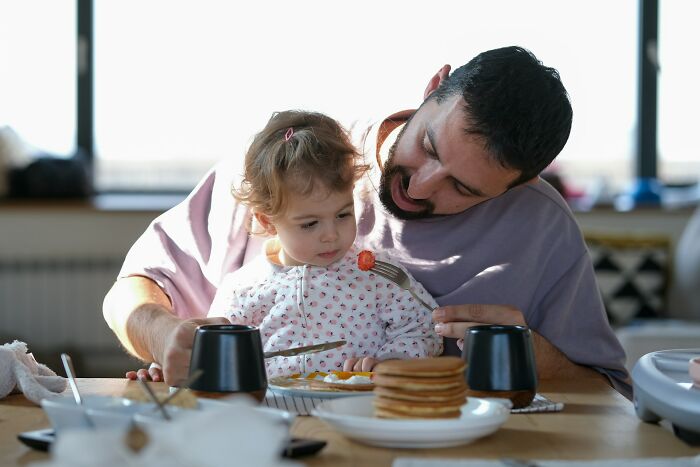 34 Everyday Habits People Only Have Because They Grew Up Poor