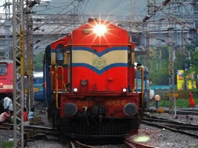 Indian Railways: Railways launches its first 'internal app' to track ...