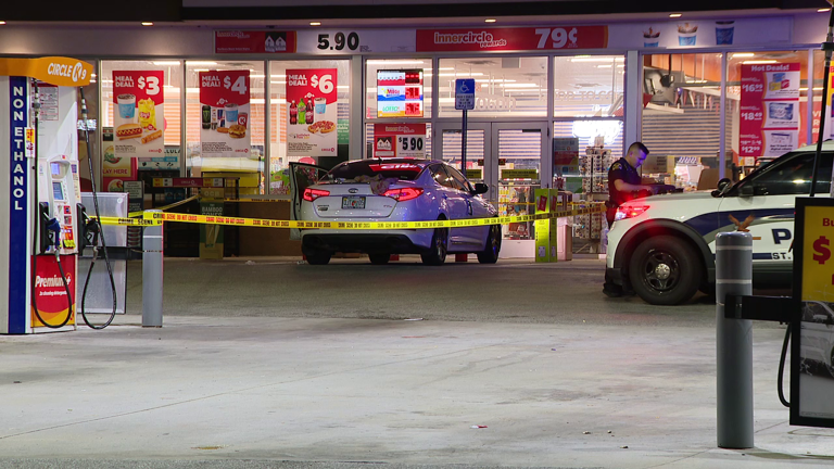 St. Pete apartment complex shooting leaves man critically injured ...