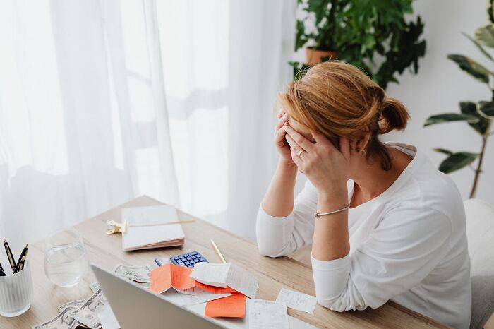 34 Everyday Habits People Only Have Because They Grew Up Poor