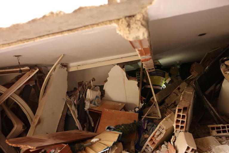 Hopes of finding more survivors of Venezuela earthquakes fade