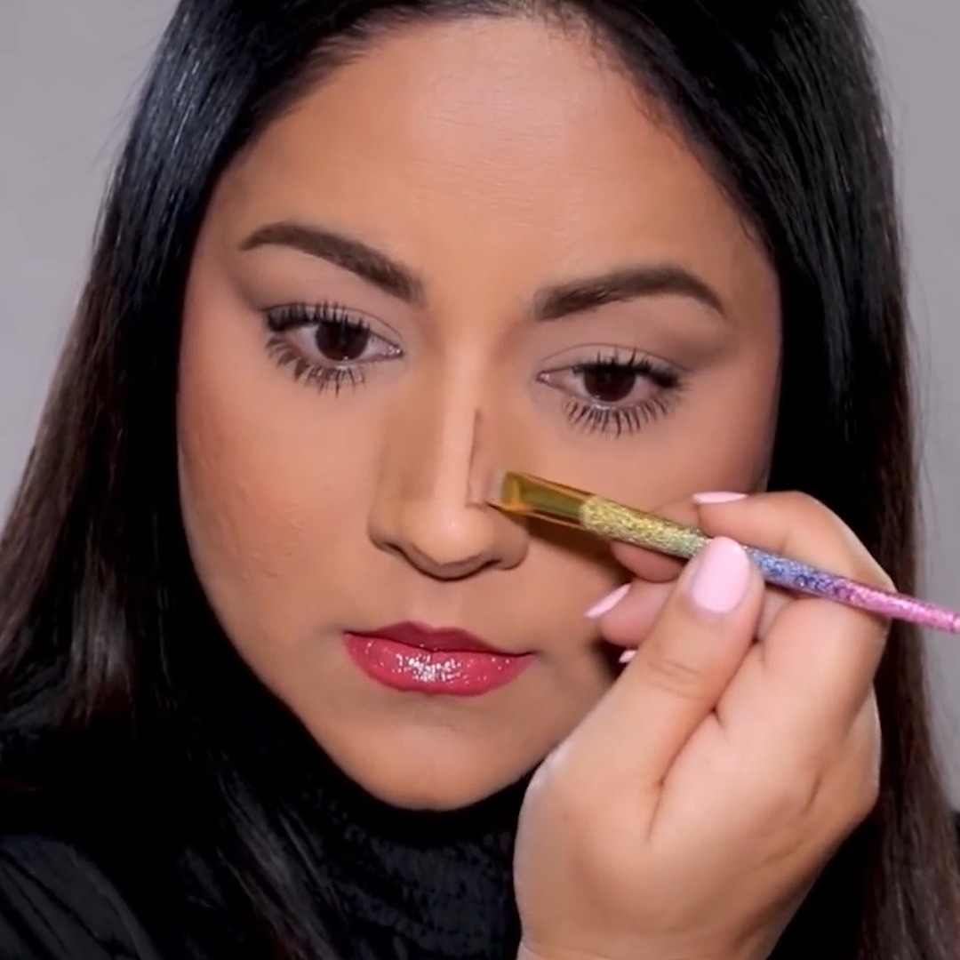 A simple nose contour trick for a refined look