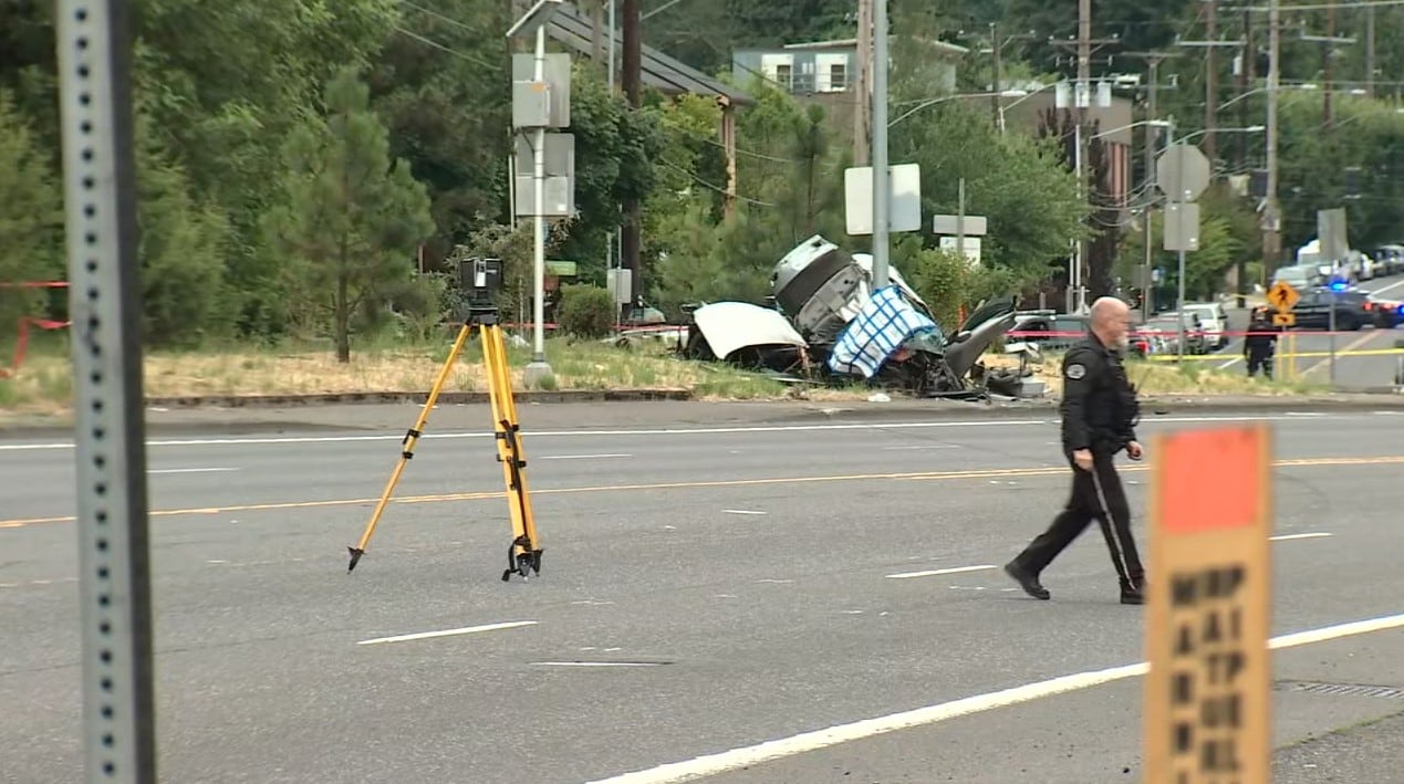 Police identify woman killed in crash after car hits into pole in NE ...