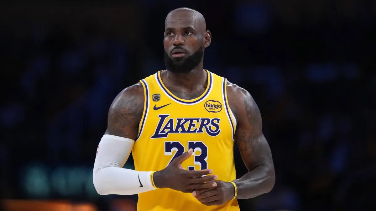 Ex-Laker LeBron James had last-minute change of heart in Warriors, Heat, 76ers sweepstakes