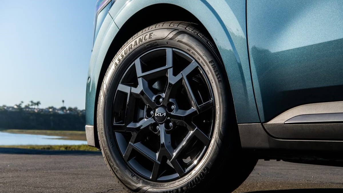 The best minivans for 2027: Four contenders, one clear winner