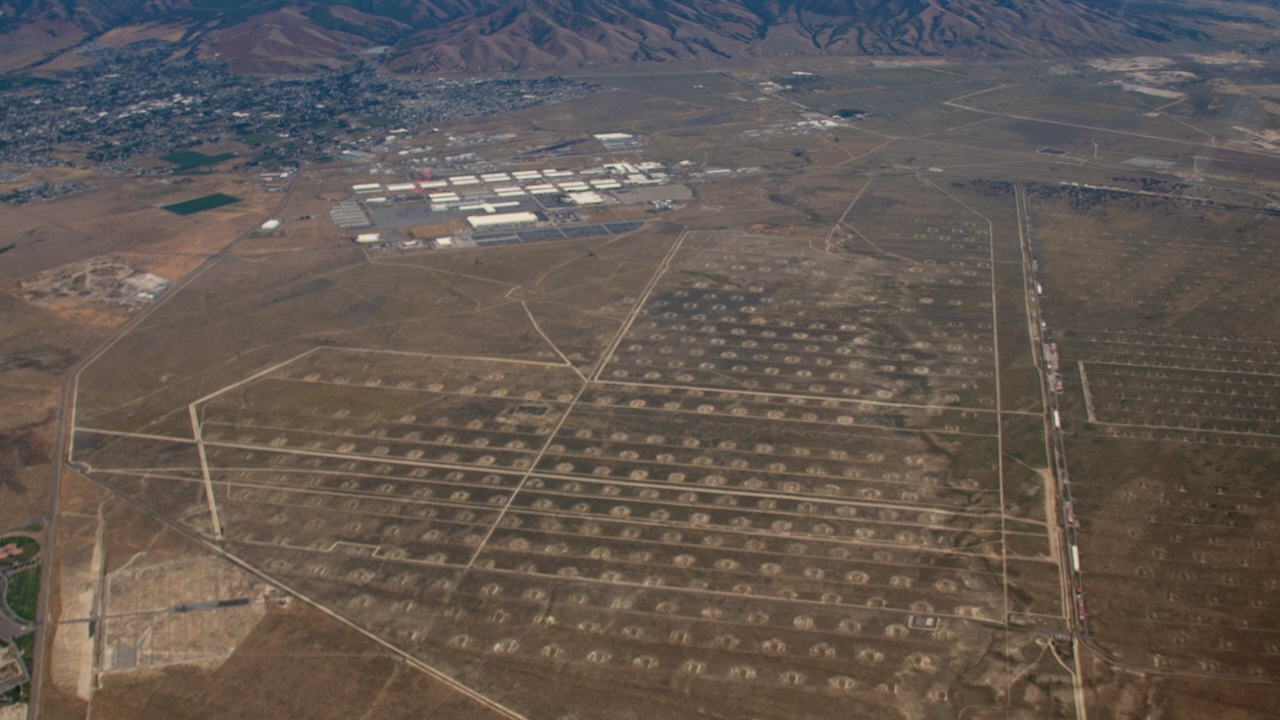 Why is the US Army building mineral processing sites on its military bases?
