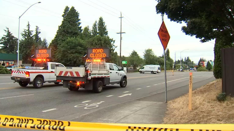 Police identify woman killed in crash after car hits into pole in NE ...