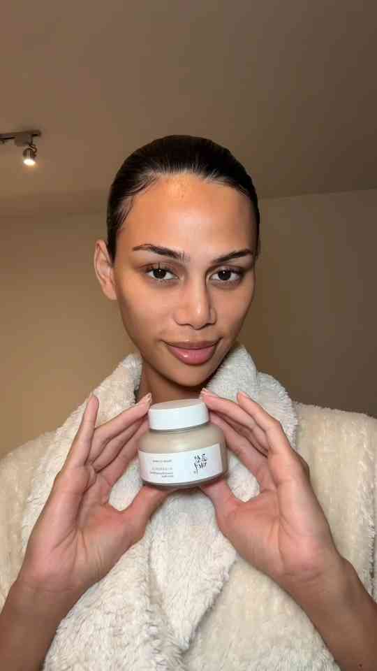 Rice and honey face mask for naturally glowing skin