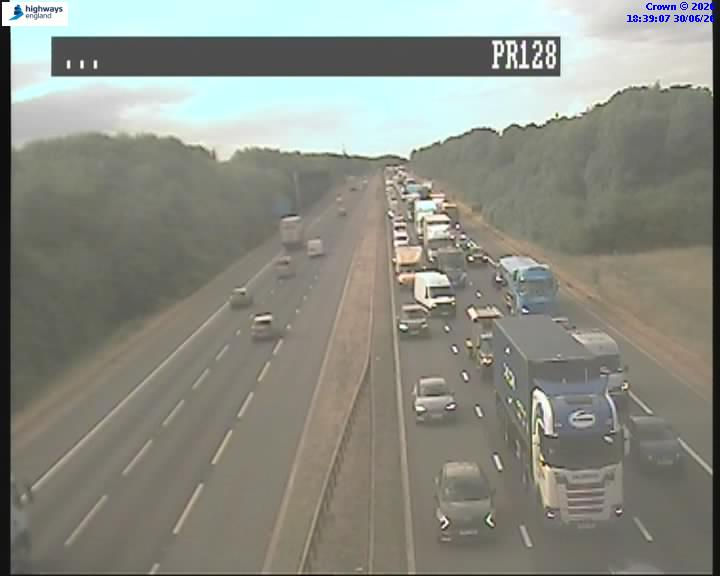 Traffic chaos on A1M in North Yorkshire as overturned HGV blocks ...