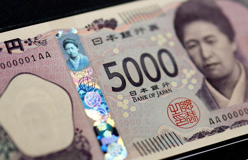 Dollar Soars, Yen Plummets to 40-Year Low