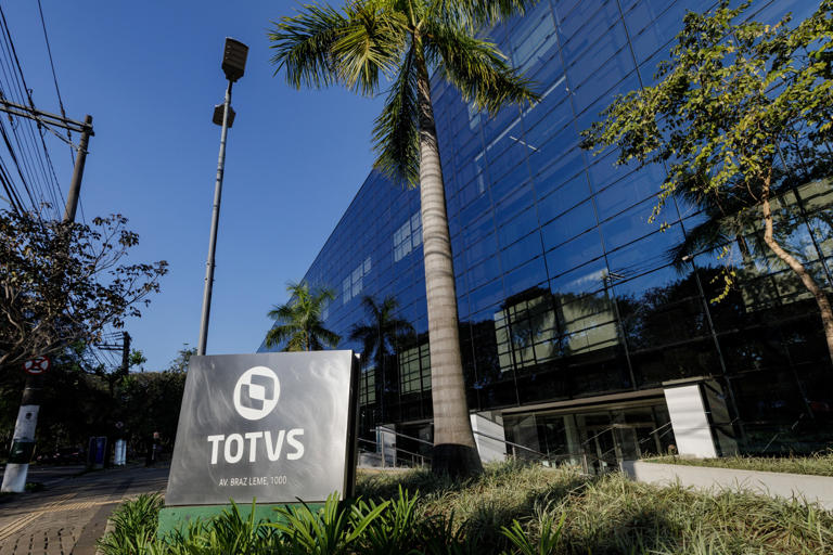 Totvs (TOTS3): Itaú BBA corta preço-alvo de R$ 60 para R$ 46, mas ...