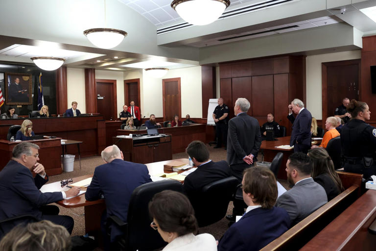 Alex Murdaugh returns to court in shackles as judge sets date for ...