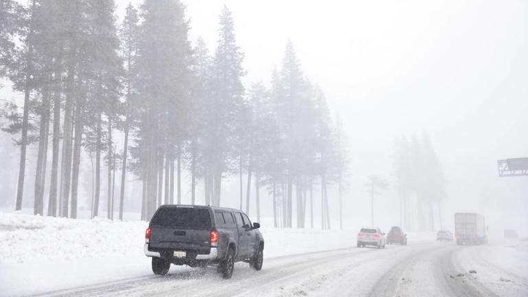 June snowstorm closes Beartooth Highway in Wyoming — see what locals ...