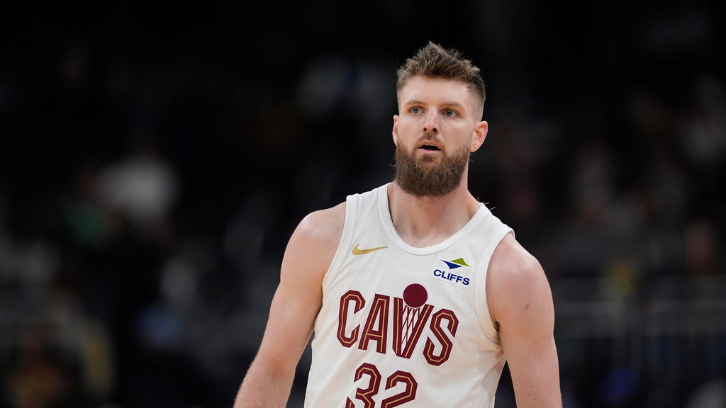 Philadelphia 76ers, Dean Wade agree to terms on 4-year deal as Mike