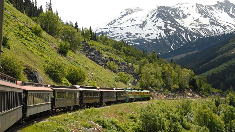 White Pass & Yukon Route : l'un des plus beaux voyages en train rouvre ...