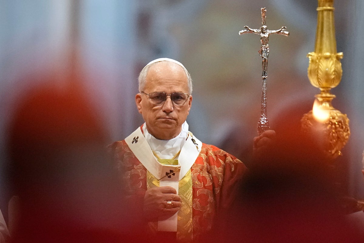 Vatican faces rift after faction defies Pope Leo