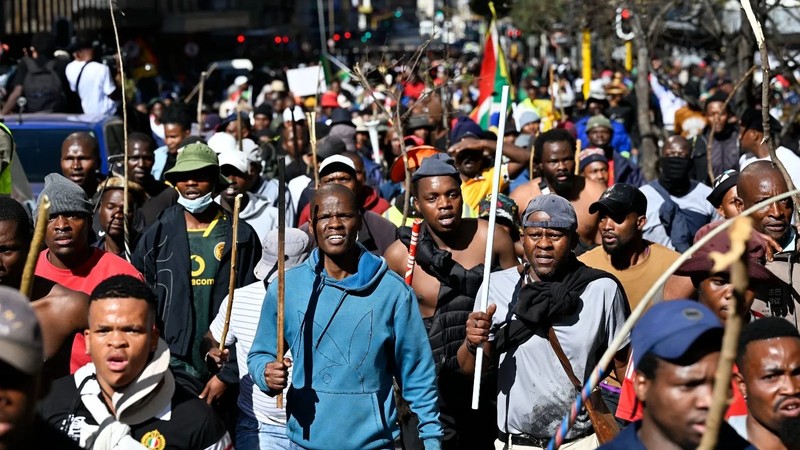 Three arrested after shooting during Hillbrow protest